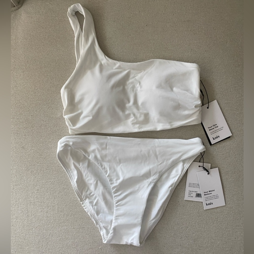 BNWT Knix One Shoulder Bikini Set